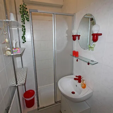 Ferienhaus See 9891 라인스베르크